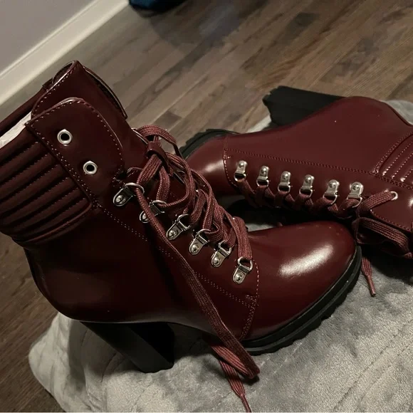 Booties - Picture 5 of 7